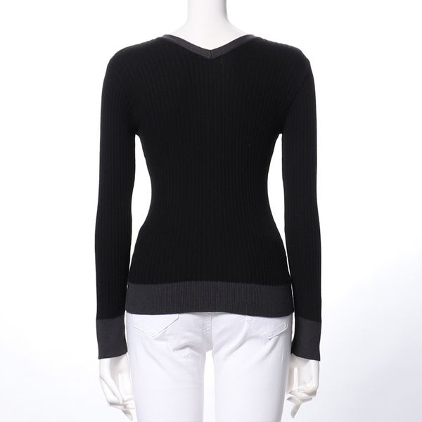 Vネックリブニット