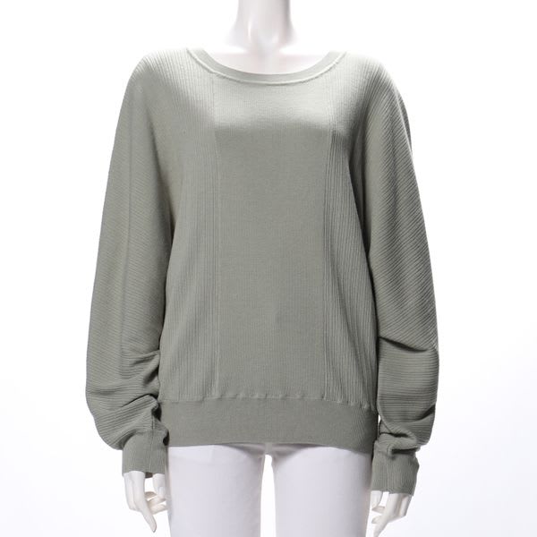 ゆったりお袖ラウンドネックニット