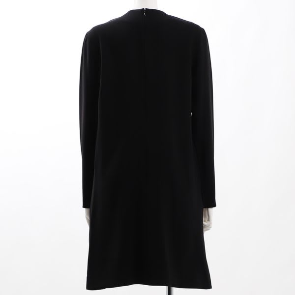 裾の切り替えデザインクルーネックワンピース