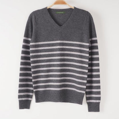 Vネックボーダーニット