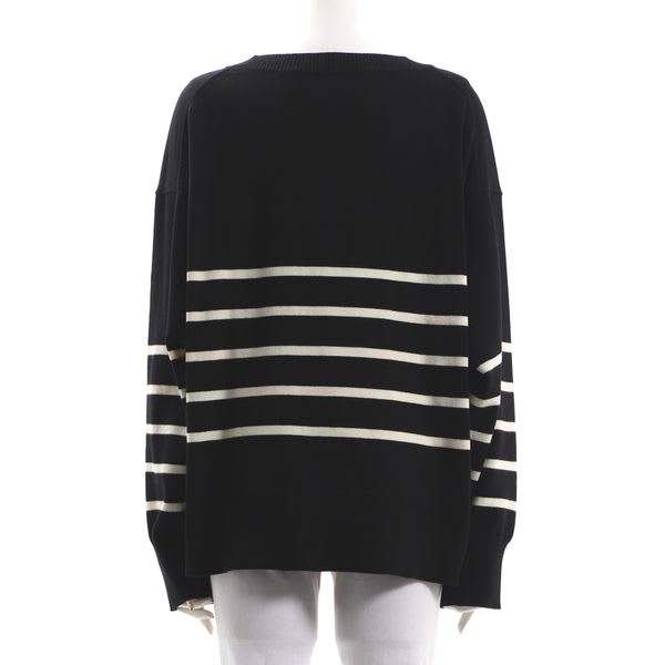 ボーダー柄Vネックニット