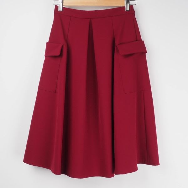 アウトポケットデザインフレアスカート