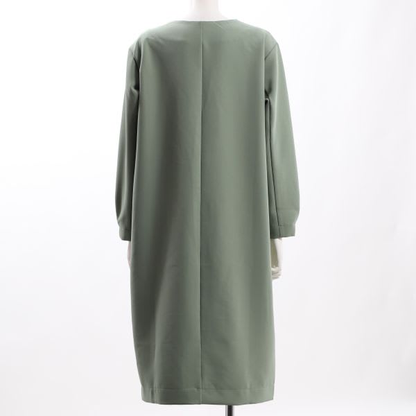 ネックラインデザインワンピース