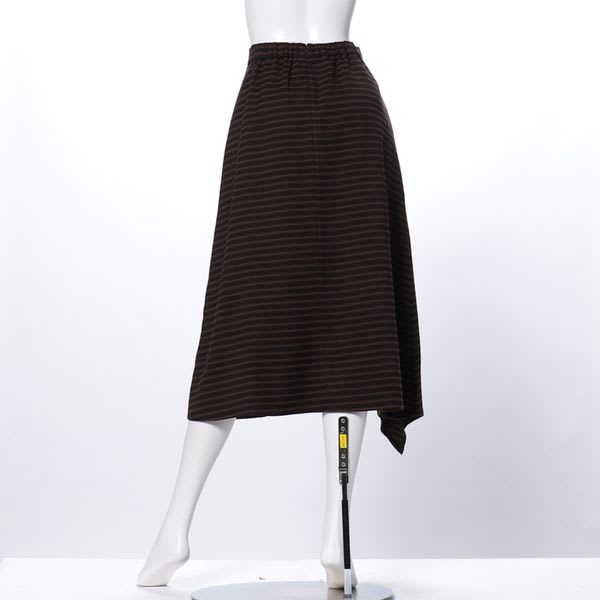 イレギュラーヘムデザインスカート