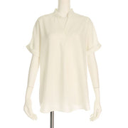 折り返し袖スキッパーネックブラウス