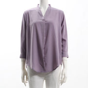 Vネックブラウス