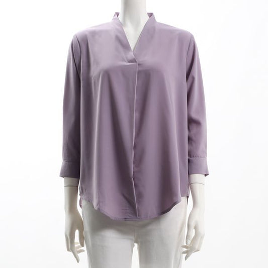 Vネックブラウス