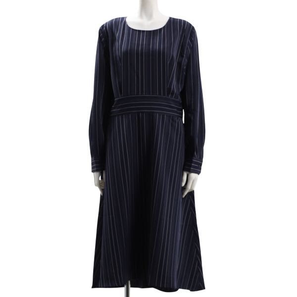 ストライプ柄ラウンドネックワンピース