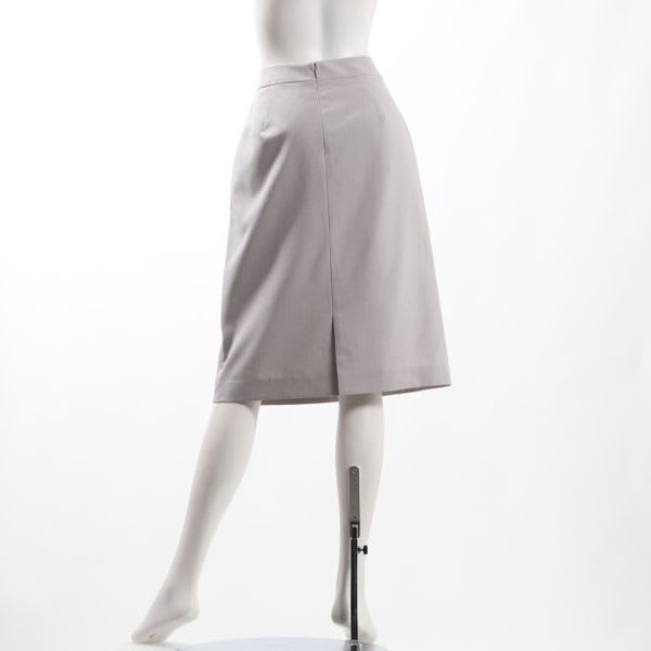 バックスリットセミタイトスカート