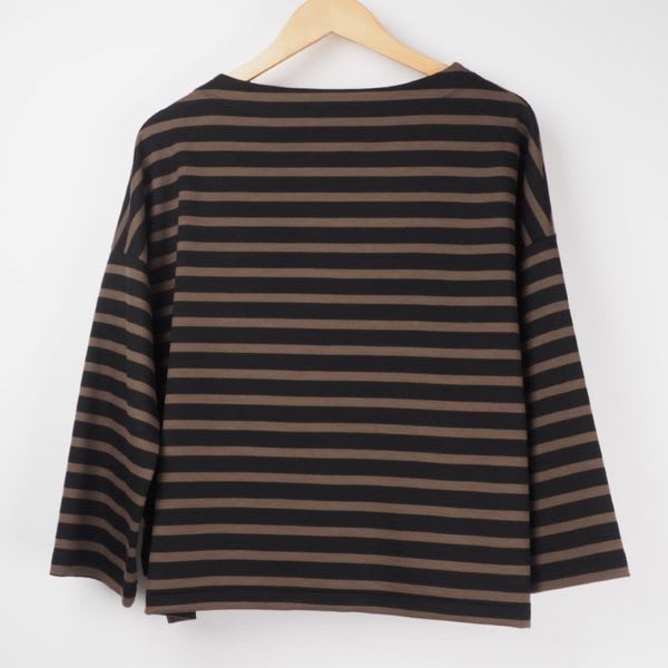 ボートネックカットソー