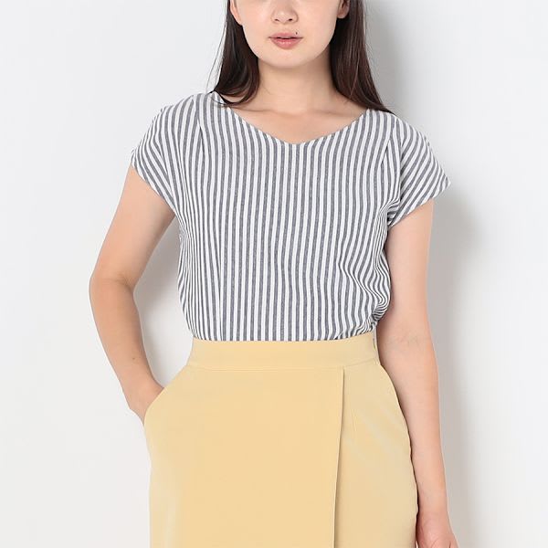 ストライプ柄Vネックブラウス