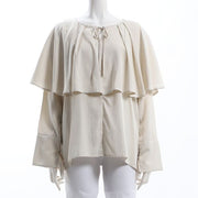 大きめケープディテールブラウス