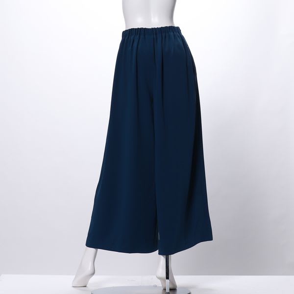 タック入りフレアパンツ