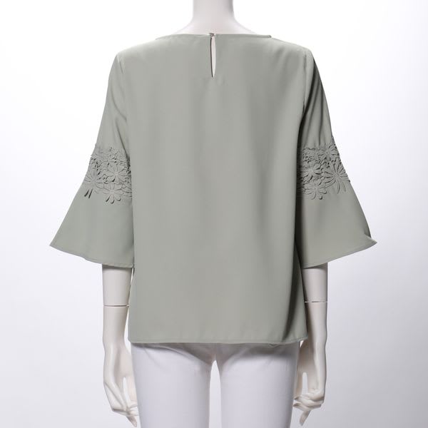 レースフレア袖ボートネックブラウス