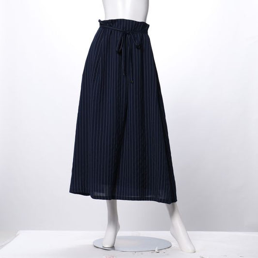 リボンベルト付きストライプ柄スカート