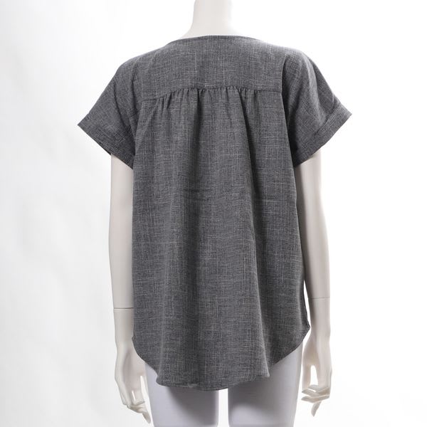 リネンライクオープンフロントネックブラウス