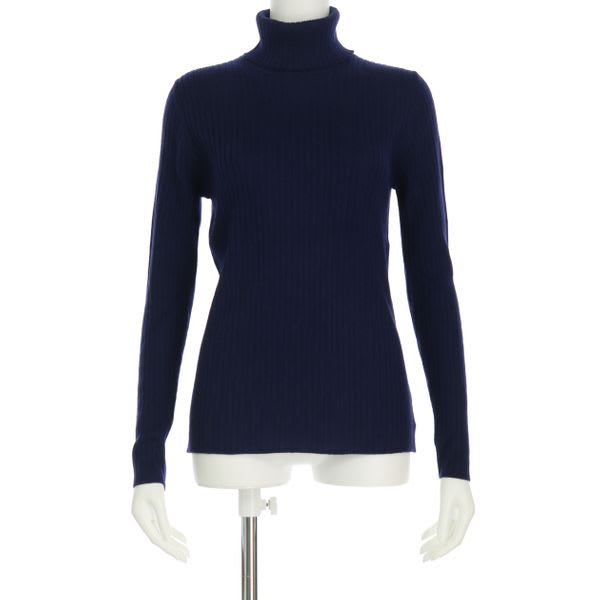 タートルネックリブニット