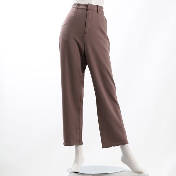 バックスリットテーパードパンツ