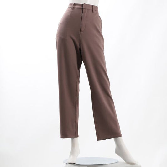 バックスリットテーパードパンツ