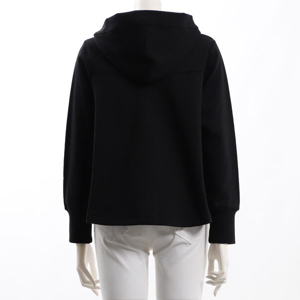 ジップアップパーカー