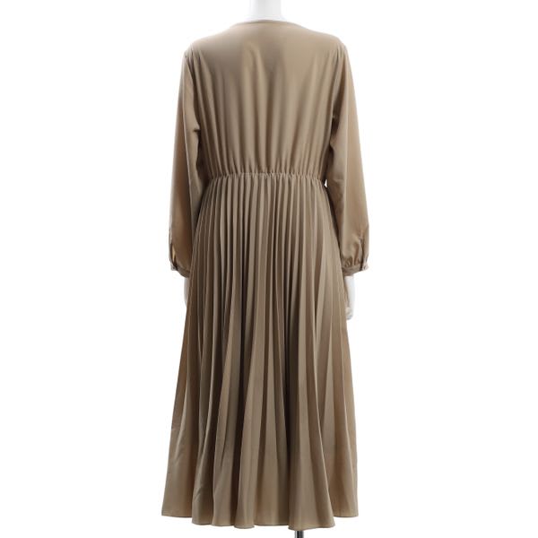 くるみボタンプリーツワンピース