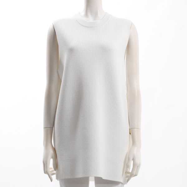 サイドボタンデザインノースリーブニット