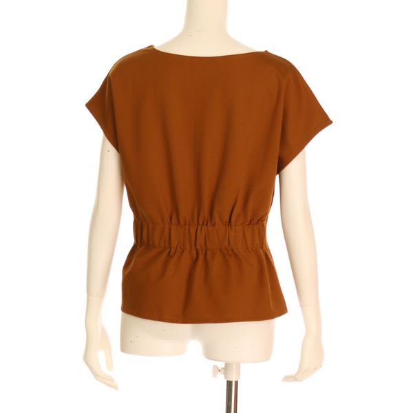 タックペプラムブラウス