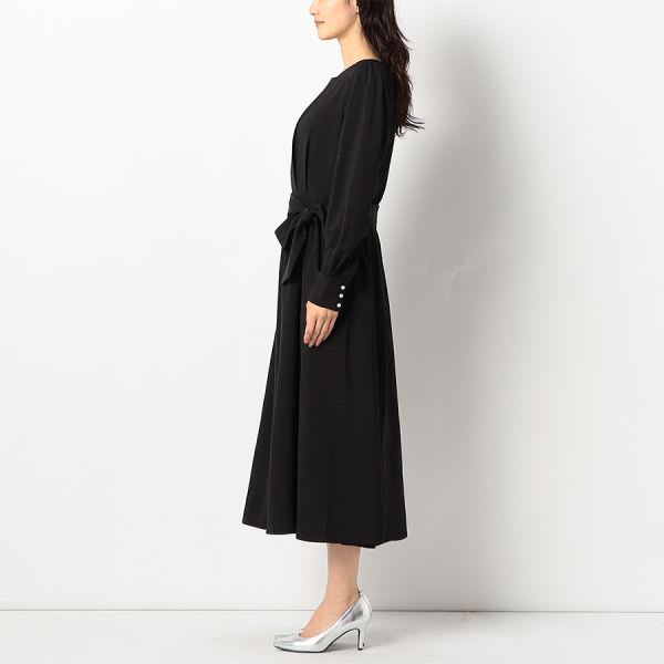 ウエストリボンパールデザインスクエアネック長袖ワンピース