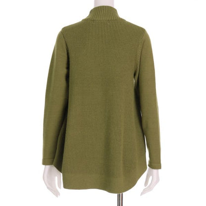 バックテールハイネックニット