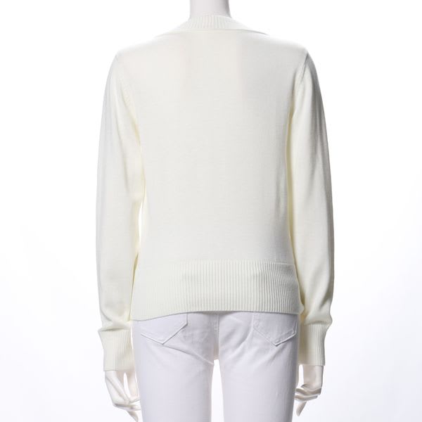 シンプルラウンドネックニット