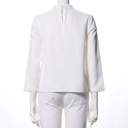 ボウタイ風ブラウス