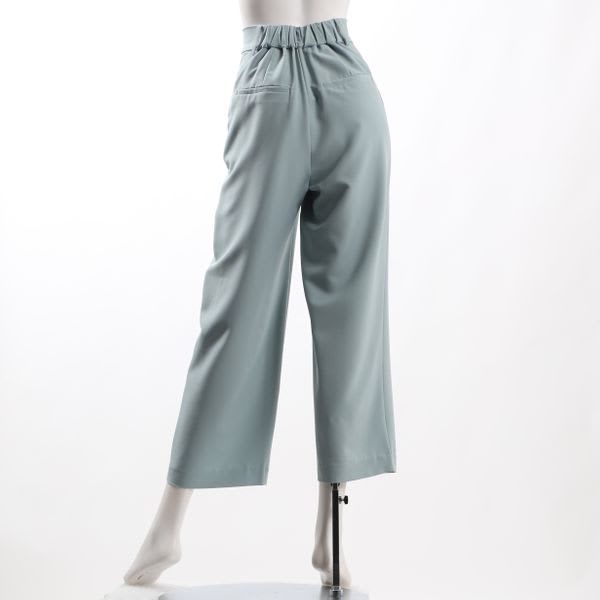 シンプルストレートパンツ