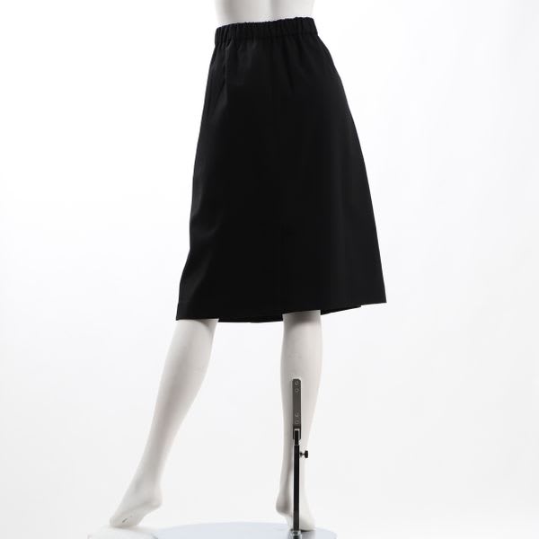 フロントポケットセミタイトスカート