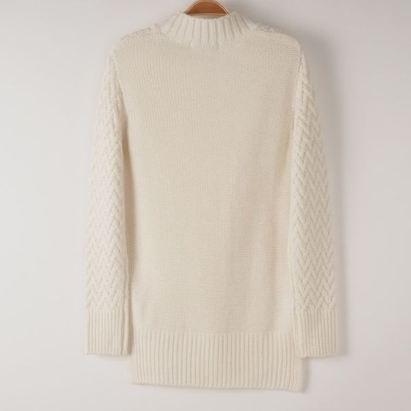 シェブロン編みボトルネックニット