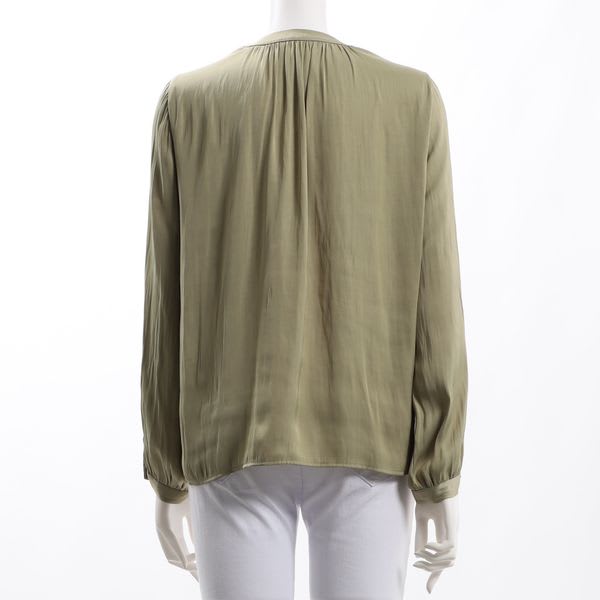 ゴールドボタンバンドカラーブラウス