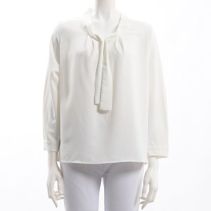 ボウタイ風デザインブラウス