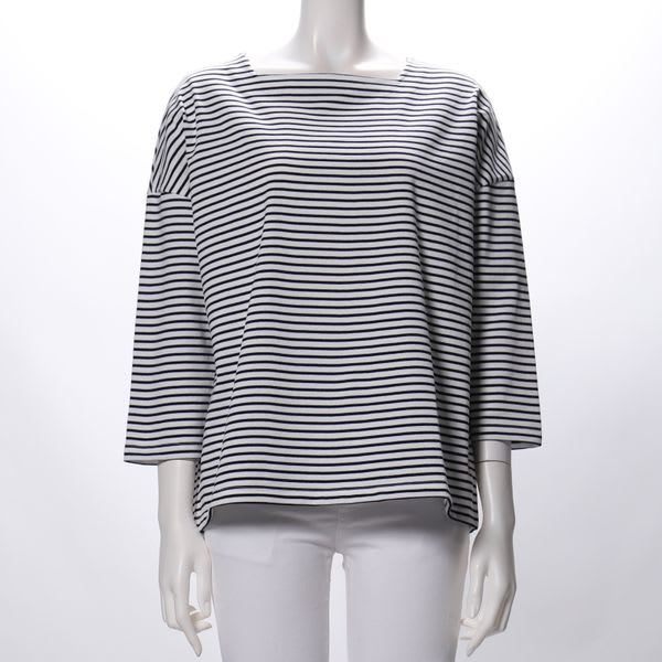 ゆったりシルエットスクエアネックカットソー