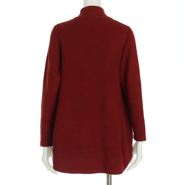 バックテールハイネックニット