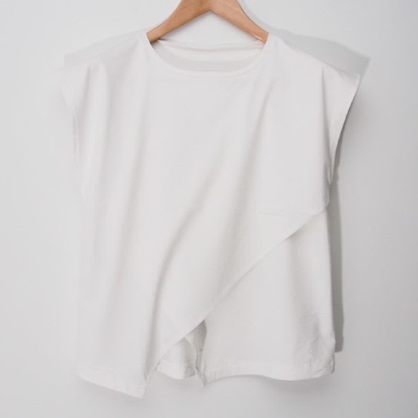 デザイン性の高いカットソー