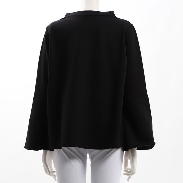 袖口広がりカットソー