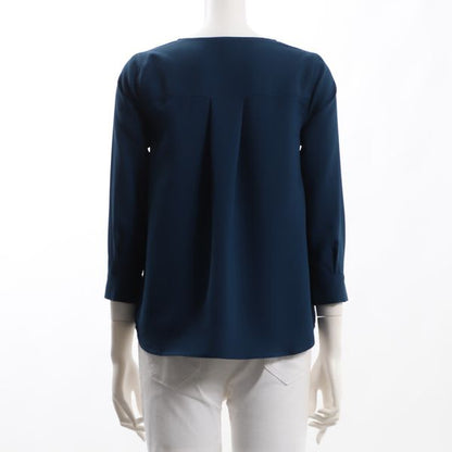 開襟デザインブラウス