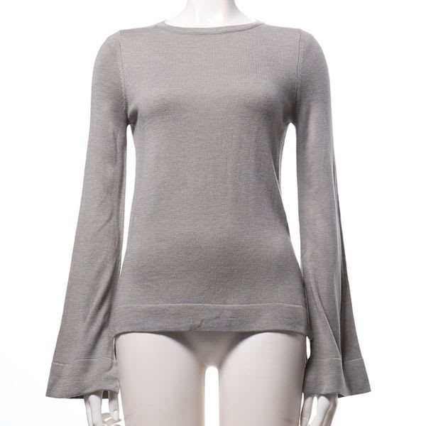 クルーネックフレアスリーブニット