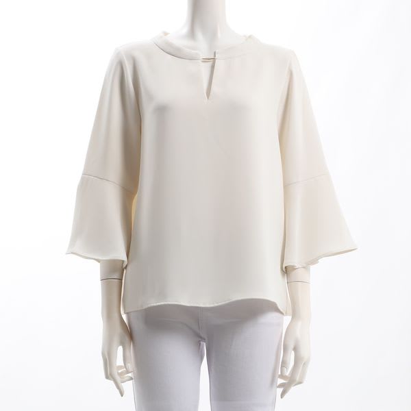 メタルパーツフレアスリーブブラウス