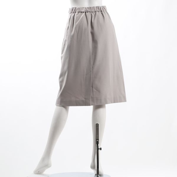フロントポケットセミタイトスカート