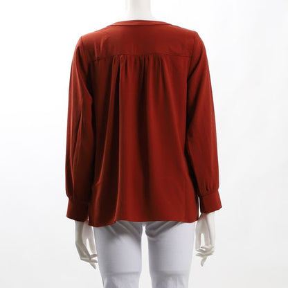 ショルダーデザインVネックブラウス