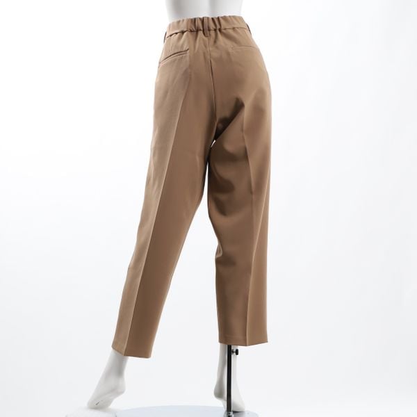 タック入りテーパードパンツ