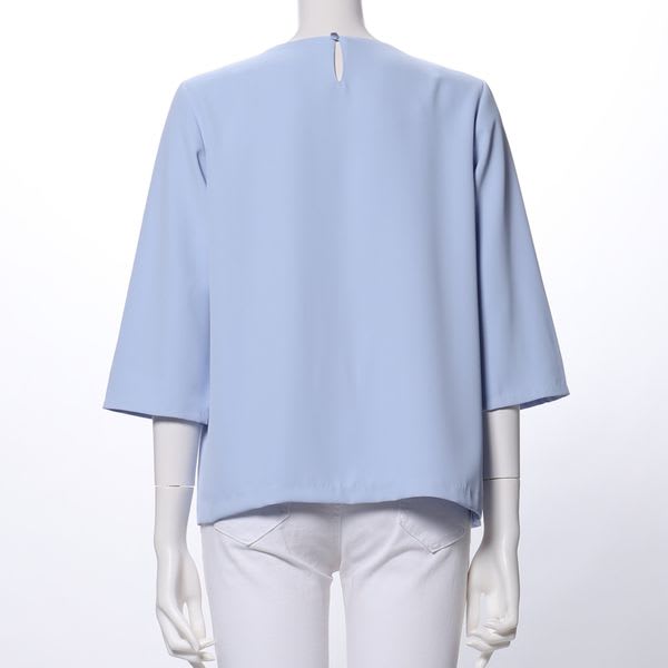 フロントタックブラウス