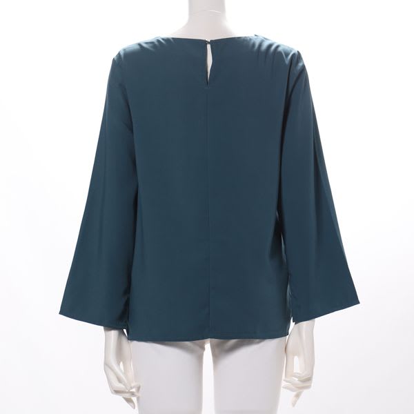 メタルパーツ付きワイドスリーブブラウス