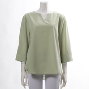 バックボタンデザインオープンフロントネックブラウス