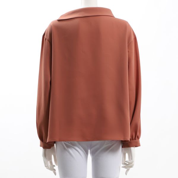 デザイン衿ブラウス